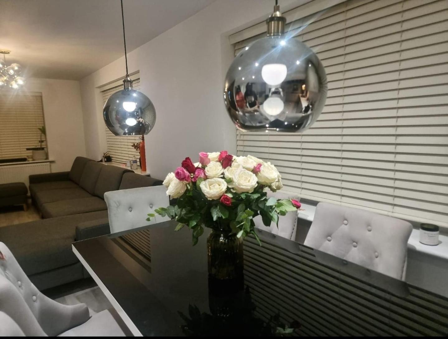 Bromley Common- Double Bedroom With En-Suite With Private Lounge In Shared Town House Eksteriør billede