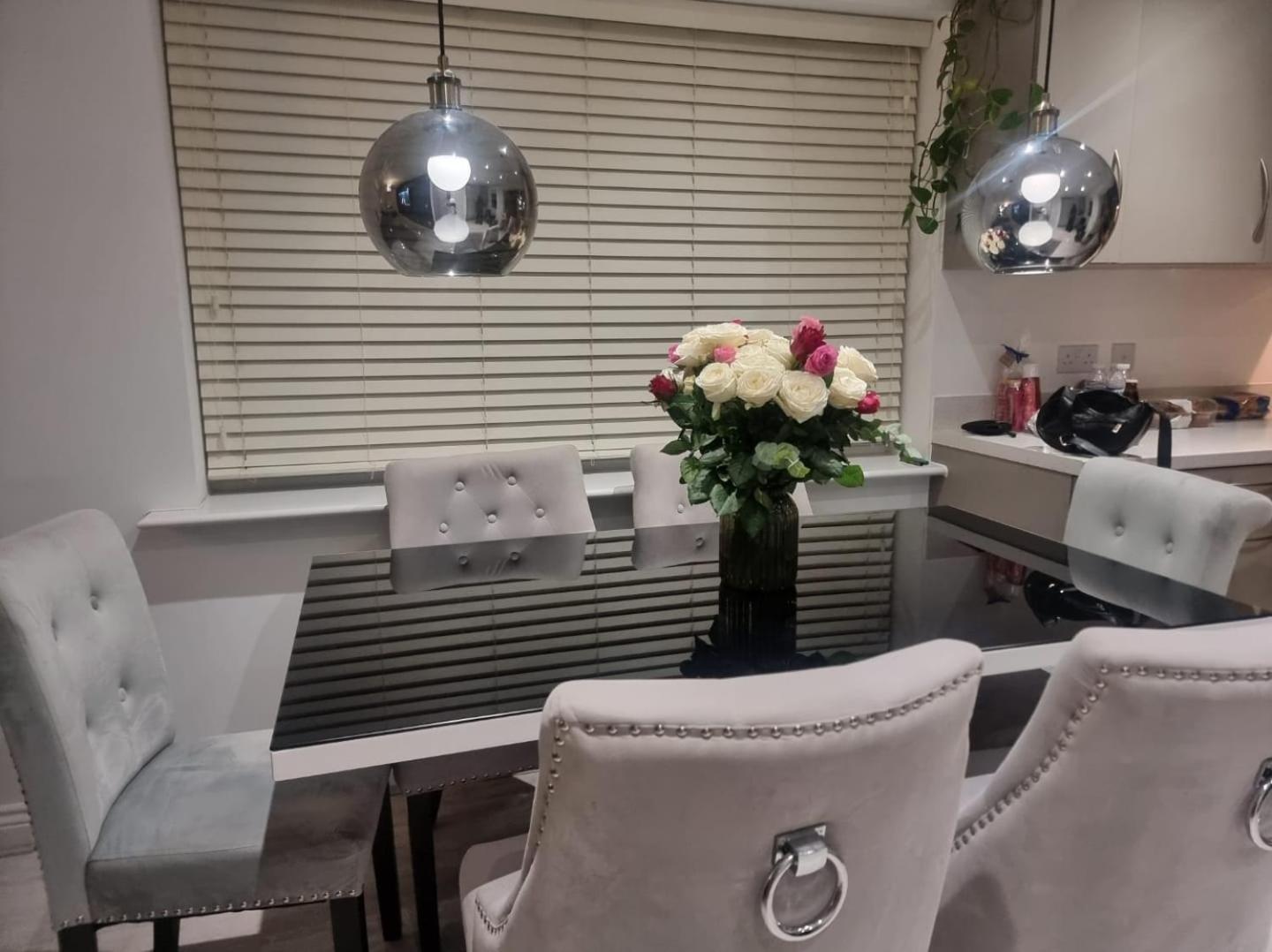 Bromley Common- Double Bedroom With En-Suite With Private Lounge In Shared Town House Eksteriør billede